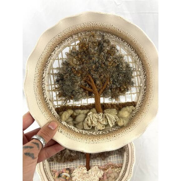 VTG Set of 2 Round Wall Hanging Ceramic Pottery Framed Tree Weaving Loom Decor - Picture 12 of 16